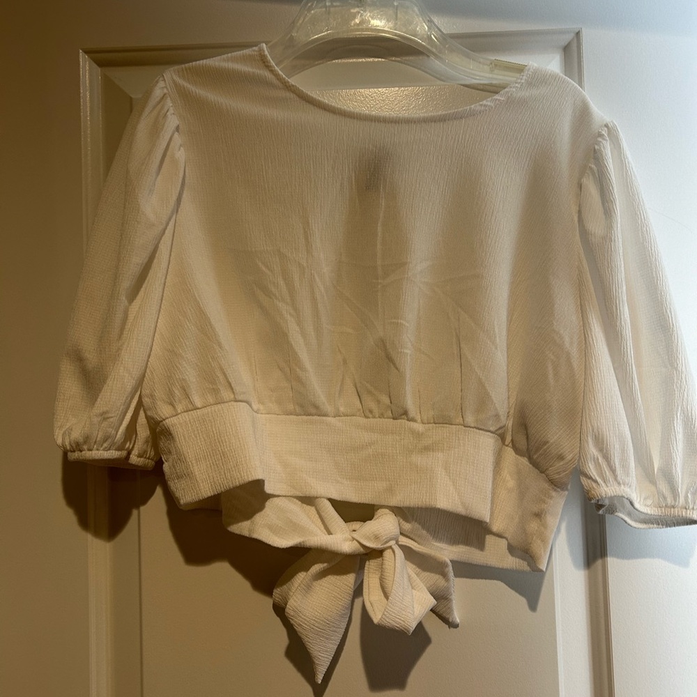 Divided, Size Medium, White